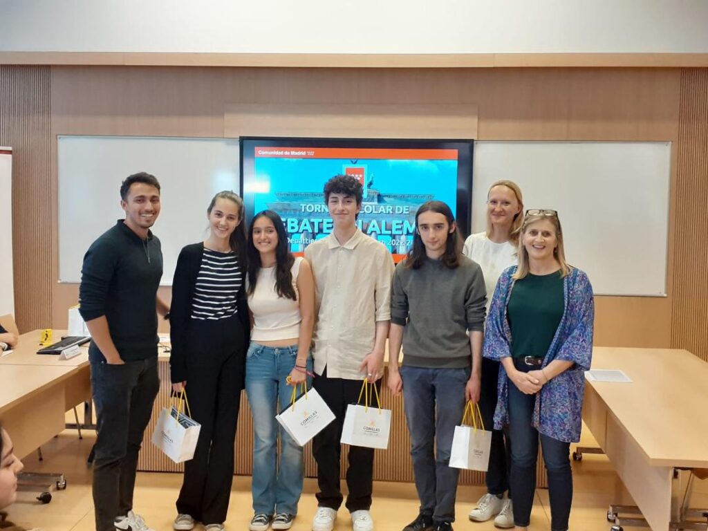 Ganadores del 1er Torneo Escolar de Debate en Alemán de la CAM